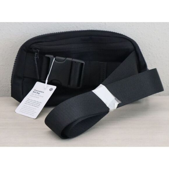 Lululemon LU9AX2S Women's One Size Black Everywhere Belt Bag - Picture 2 of 8